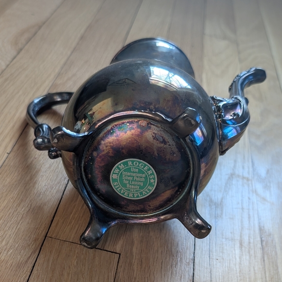 Vintage WM. Rogers Silver Plated Coffee/Tea Pot, Unpolished - Picture 5 of 5